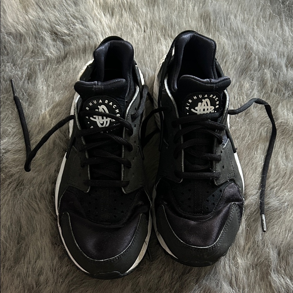 Nike Black and White Huarache Sneakers